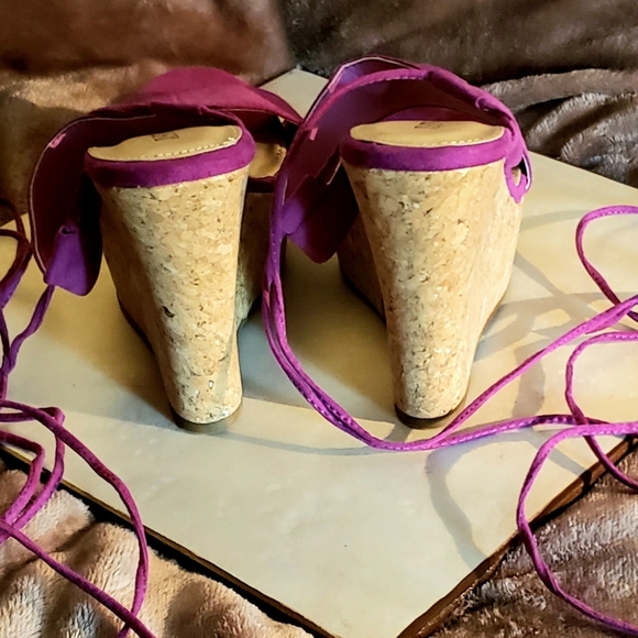 Just Fab Faux Suede Wedges - Picture 11 of 15